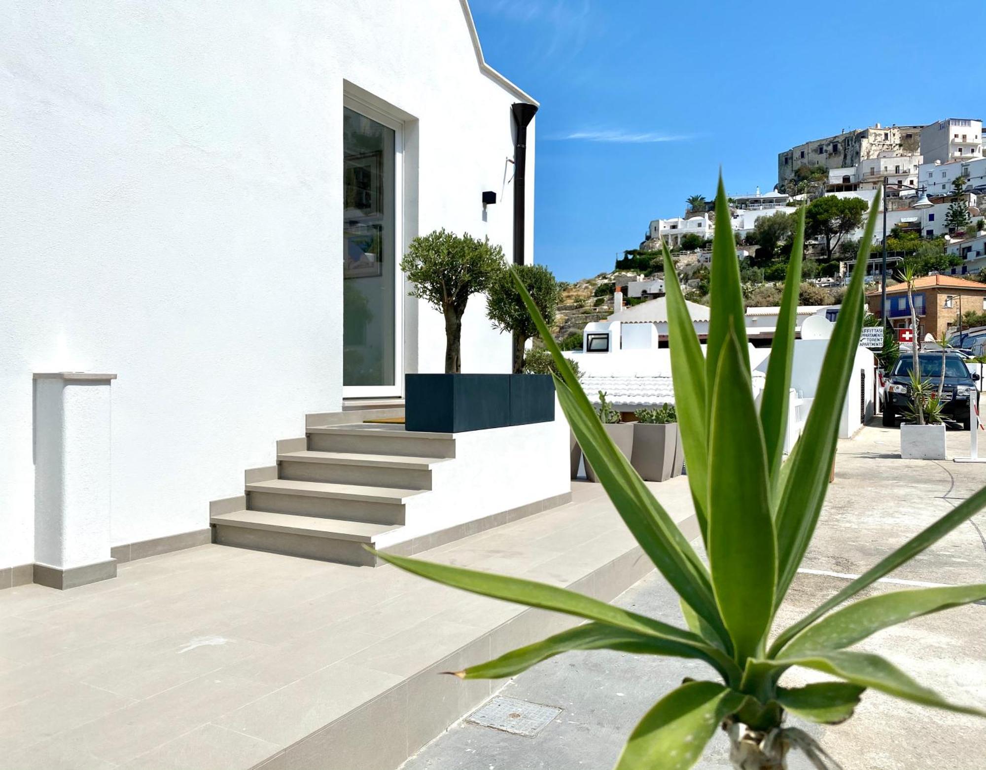 Marina Bay Beach Hotel Peschici Exterior foto